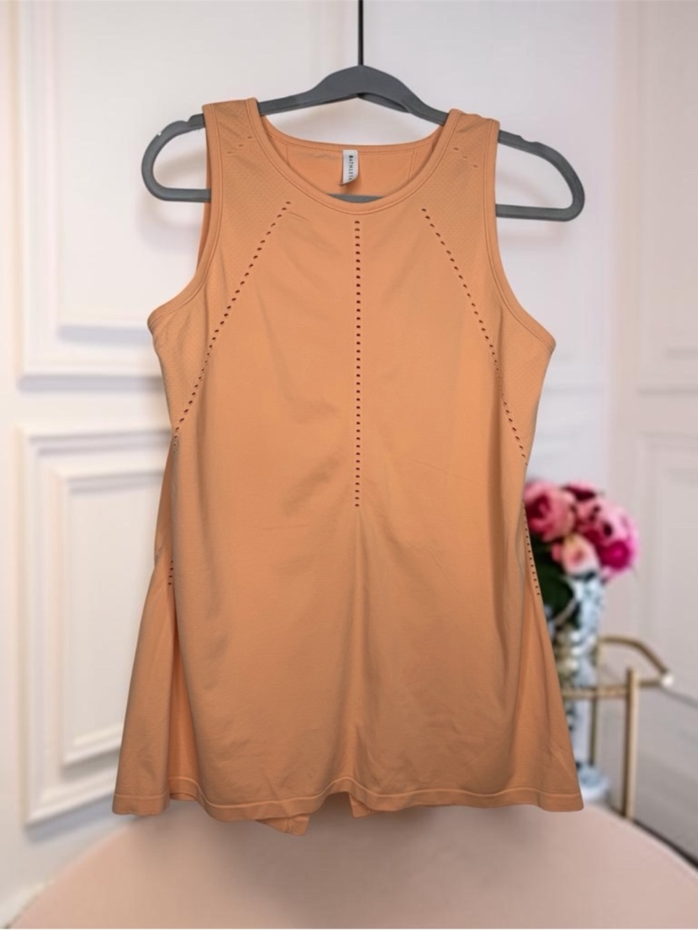 Athleta Small Orange Perforated Athletic Tank Top‎ Sleeveless Breathable Flowy
